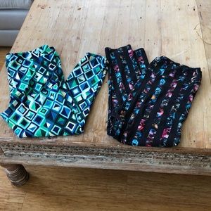 2 pairs of Lularoe leggings size TC2